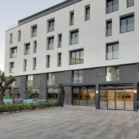 Hotel Leo 4*