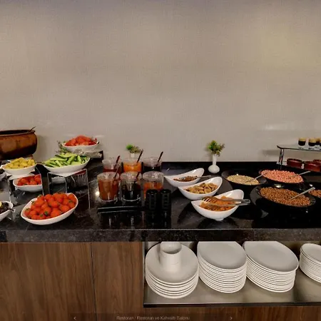 Hotel Leo 4*